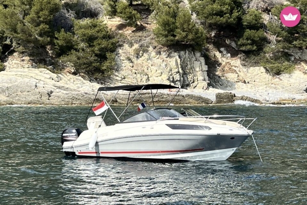 Yacht charter in Monaco · Bayliner — Vr5 Cuddy (2017)