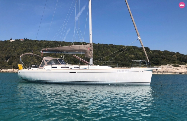 Yacht charter in Pula · Dufour — 44 (2004)
